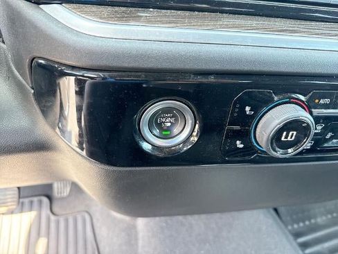 Used 2023 Chevrolet Silverado 1500 LT AWD/4WD image 17