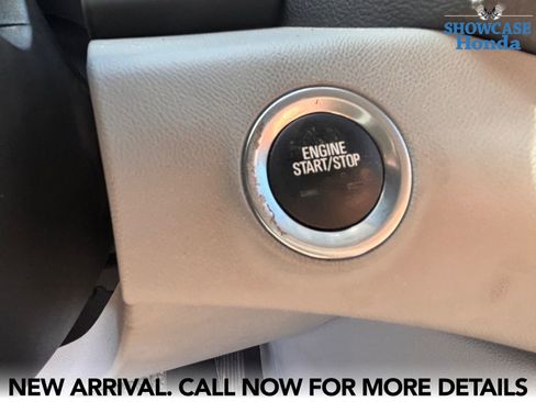 Used 2023 GMC Terrain SLT w/ LPO, Floor Liner Package AWD/4WD image 10