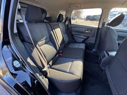 Used 2025 Nissan Rogue SV image 35