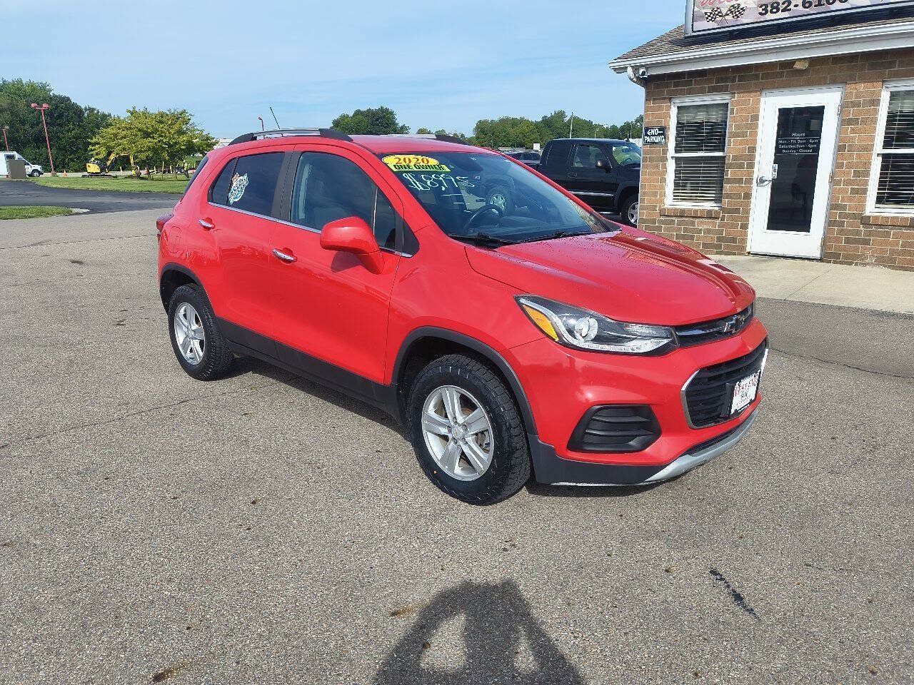 Used 2020 Chevrolet Trax LT w/ LT Convenience Package AWD/4WD image 3