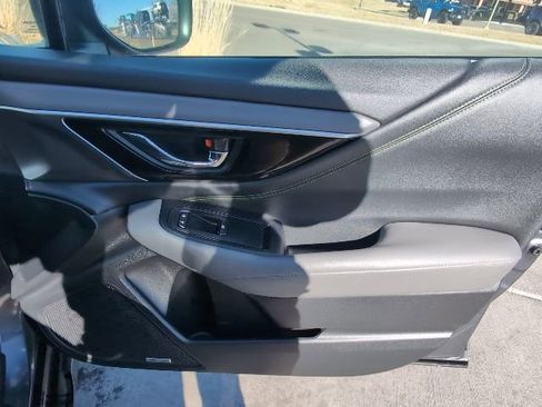 Used 2025 Subaru Outback Onyx Edition image 31