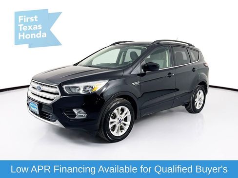 Used 2018 Ford Escape SE image 3