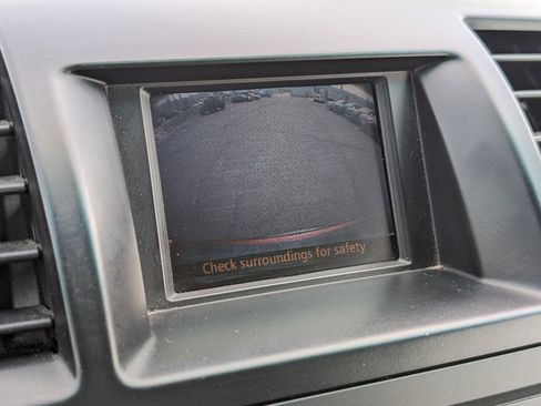 Used 2010 Toyota Highlander Limited AWD/4WD image 18