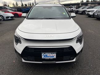 Certified 2023 Kia Niro SX video 2