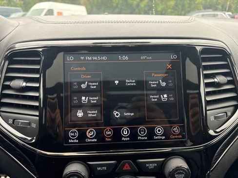 Used 2021 Jeep Grand Cherokee High Altitude AWD/4WD image 17