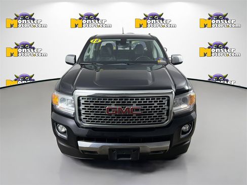 Used 2018 GMC Canyon Denali image 2
