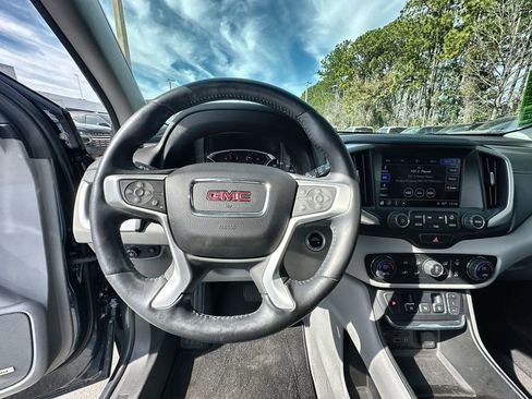 Certified 2018 GMC Terrain SLT w/ Preferred Package image 11