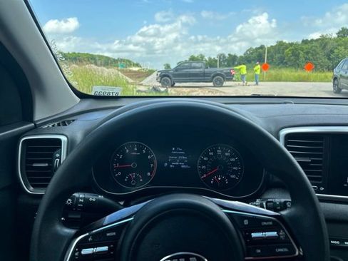 Used 2020 Kia Sportage LX FWD image 14
