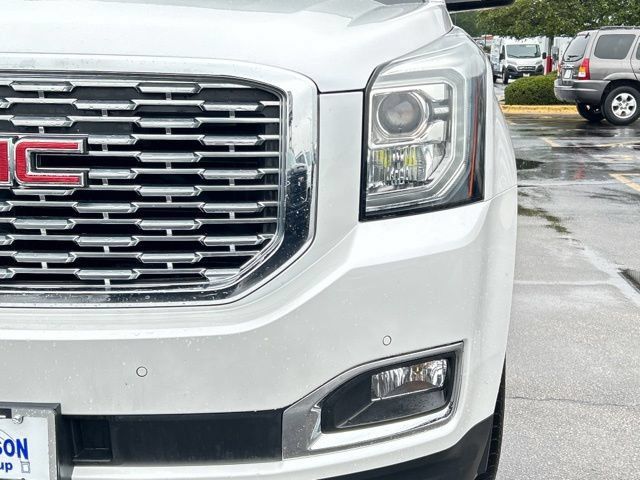 Used 2019 GMC Yukon XL Denali w/ Denali Ultimate Package AWD/4WD image 3