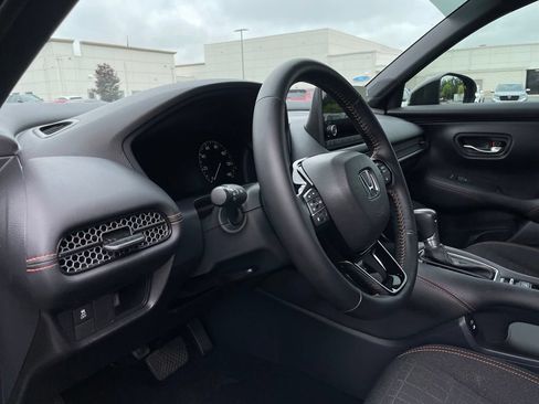 Certified 2025 Honda HR-V Sport image 27