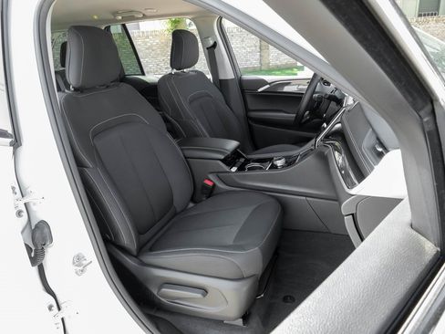 Used 2022 Jeep Grand Cherokee Laredo w/ Luxury Tech Group I image 43