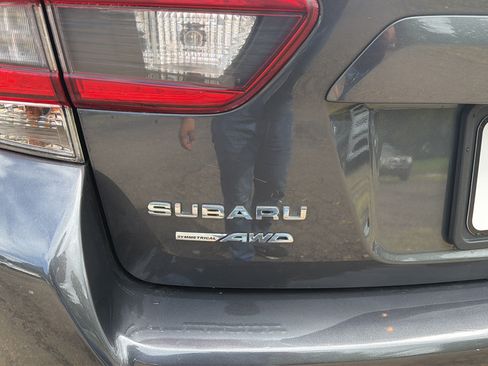 Used 2020 Subaru Crosstrek 2.0i AWD/4WD image 34