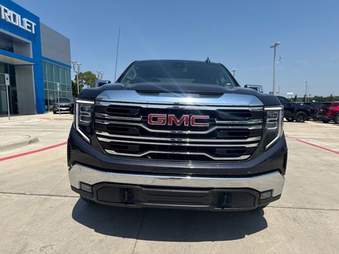 Used 2025 GMC Sierra 1500 SLT RWD image 7