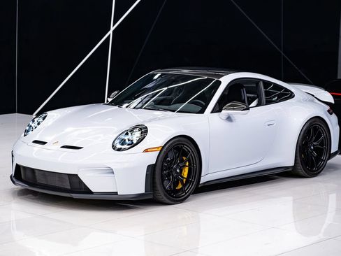 Used 2026 Porsche 911 GT3 RWD image 3