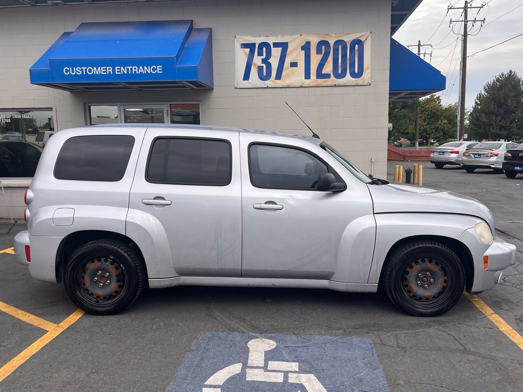 Used 2010 Chevrolet HHR LS FWD image 2
