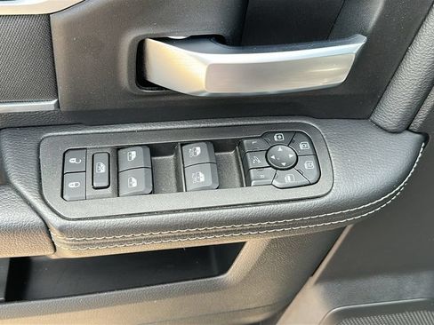 Used 2025 RAM 2500 Big Horn AWD/4WD image 14