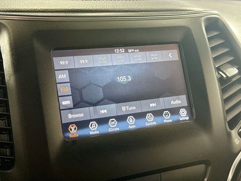 Used 2019 Jeep Cherokee Sport AWD/4WD image 15