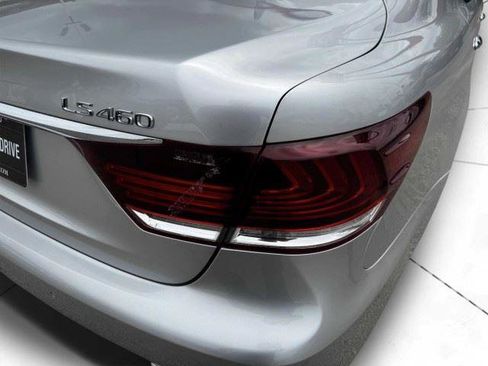Used 2014 Lexus LS 460 w/ F Sport Package RWD image 15