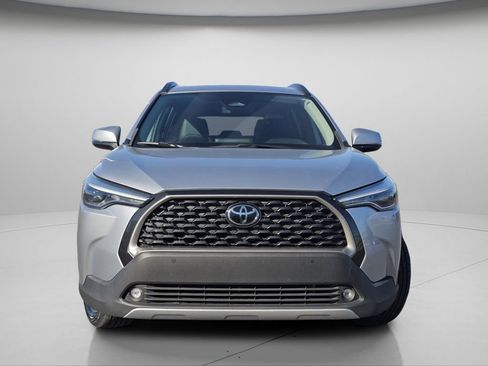 Used 2023 Toyota Corolla Cross XLE w/ Convenience Package image 3