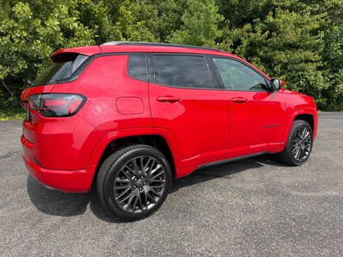 Used 2022 Jeep Compass Limited w/ (RED) Package AWD/4WD image 16