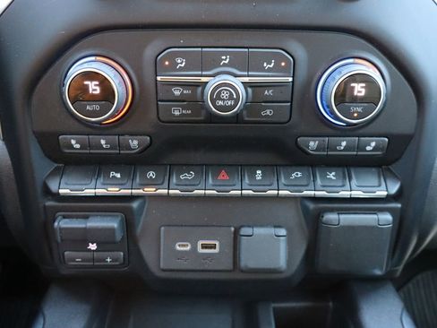 Used 2022 Chevrolet Silverado 1500 LTZ w/ LTZ Convenience Package II image 9