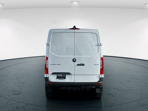 Used 2024 Mercedes-Benz Sprinter 2500 image 6