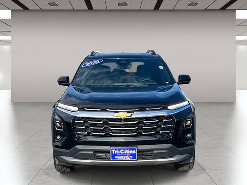 Used 2025 Chevrolet Equinox LT w/ Convenience Package II AWD/4WD image 9