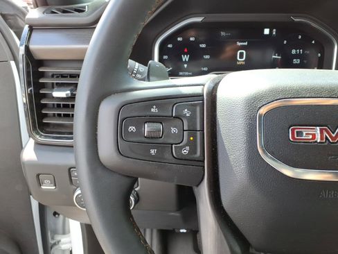 Used 2023 GMC Sierra 1500 AT4 w/ Technology Package image 11