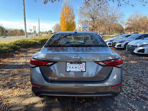 New 2025 Nissan Sentra SV image 6