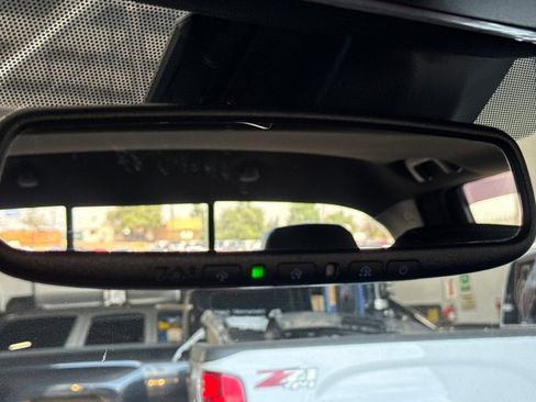 Used 2020 Toyota Tacoma SR5 AWD/4WD image 23