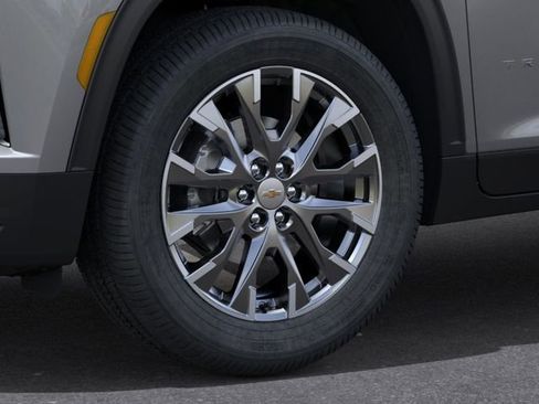 New 2026 Chevrolet Traverse LT w/ Sun and Wheel Package FWD image 9