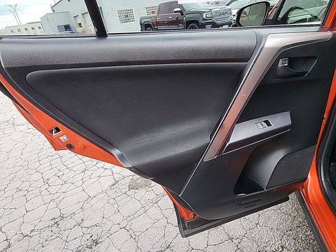 Used 2016 Toyota RAV4 LE FWD image 20