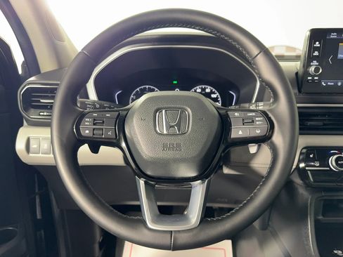 Used 2025 Honda Pilot EX-L image 13