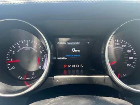 Used 2018 Ford Mustang Coupe w/ Black Accent Pkg RWD image 11