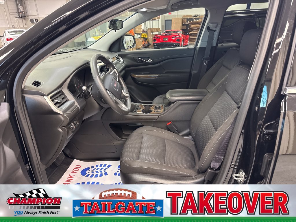Used 2023 GMC Acadia SLE w/ Driver Convenience Package AWD/4WD image 11