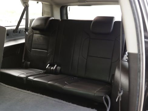 Used 2015 Chevrolet Suburban LT AWD/4WD image 31