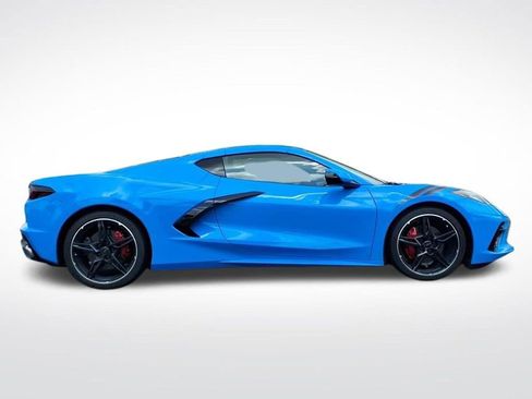 Used 2022 Chevrolet Corvette Stingray Coupe w/ 1LT RWD image 4