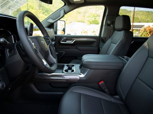 New 2026 Chevrolet Silverado 3500 LTZ w/ LTZ Plus Package AWD/4WD image 13
