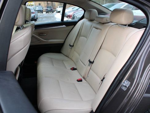 Used 2011 BMW 535i xDrive Sedan image 26