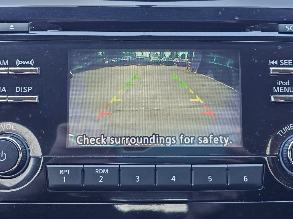 Used 2017 Nissan Rogue SV AWD/4WD image 23