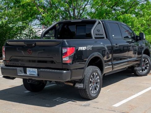 Used 2023 Nissan Titan PRO-4X w/ Pro-4x Convenience Package AWD/4WD image 32