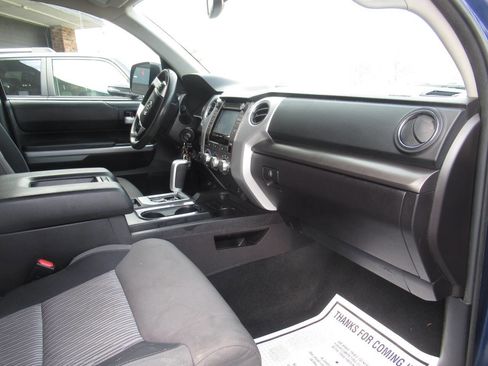Used 2014 Toyota Tundra SR5 w/ SR5 Upgrade Package image 8