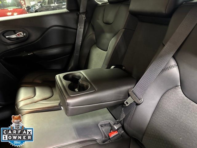 Certified 2021 Jeep Cherokee Latitude Plus AWD/4WD image 36