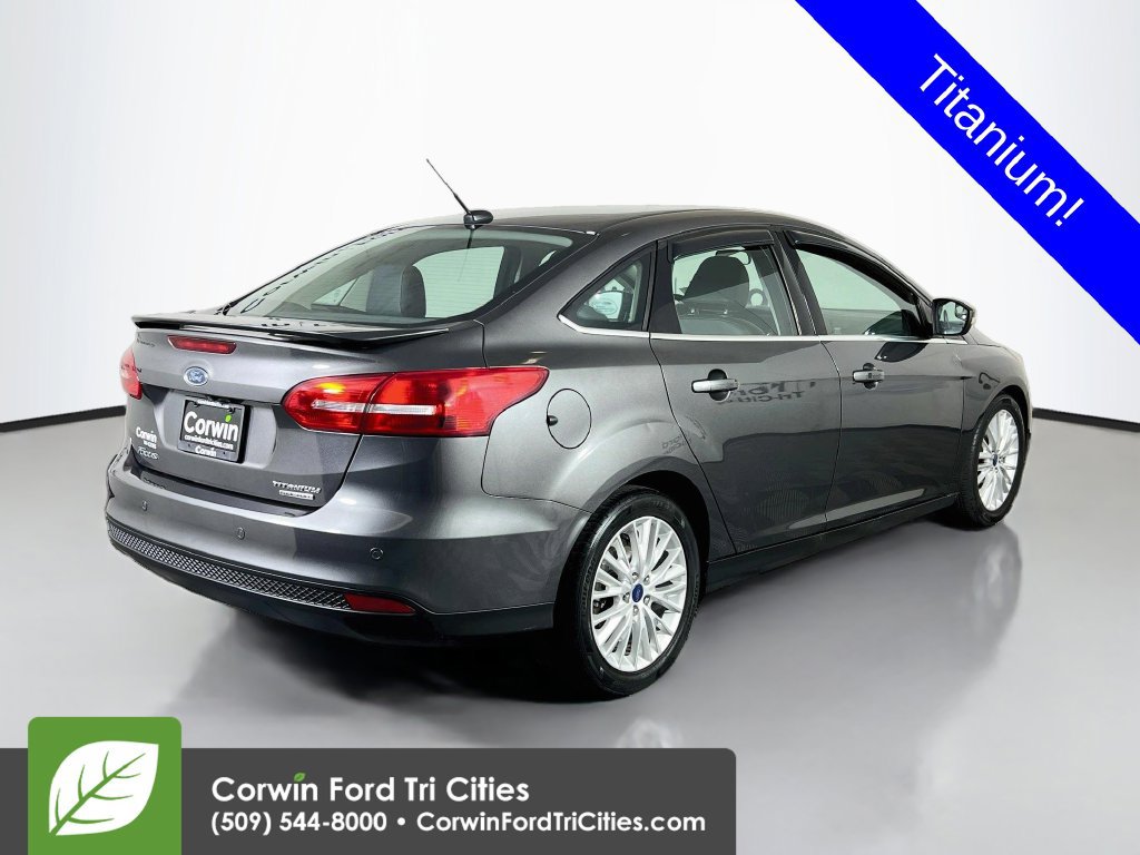 Used 2015 Ford Focus Titanium FWD image 14