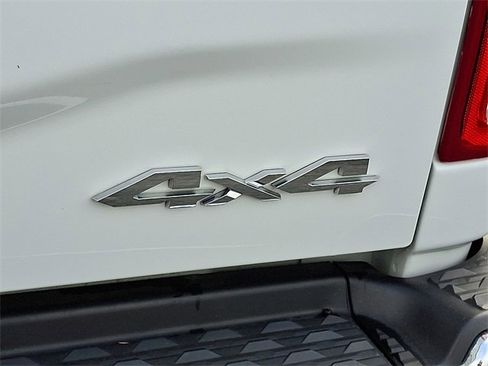 Used 2024 RAM 2500 Big Horn image 28