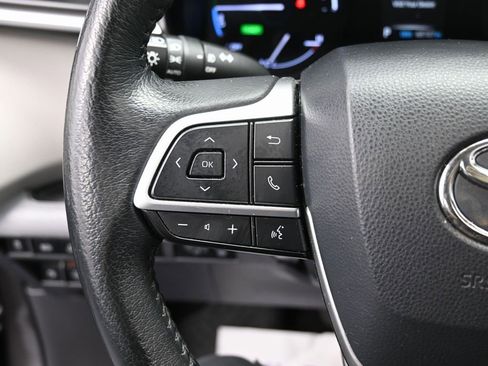 Used 2022 Toyota Sienna XLE w/ XLE Plus Package image 20