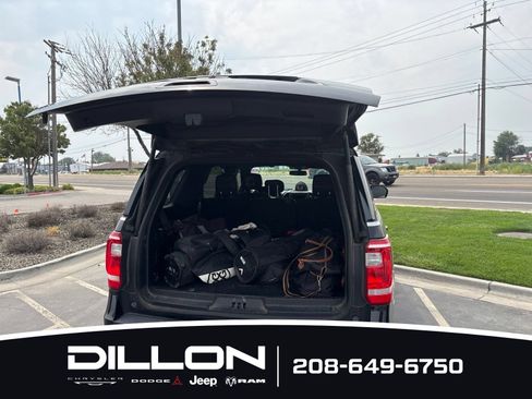 Used 2019 Ford Expedition XLT w/ Equipment Group 202A AWD/4WD image 2