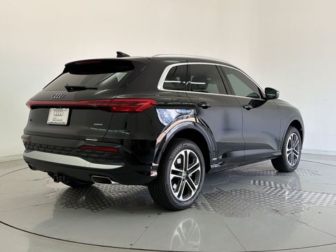 Used 2026 Audi Q5 Premium AWD/4WD image 9