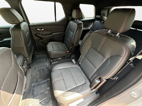Used 2023 Chevrolet Traverse RS AWD/4WD image 15