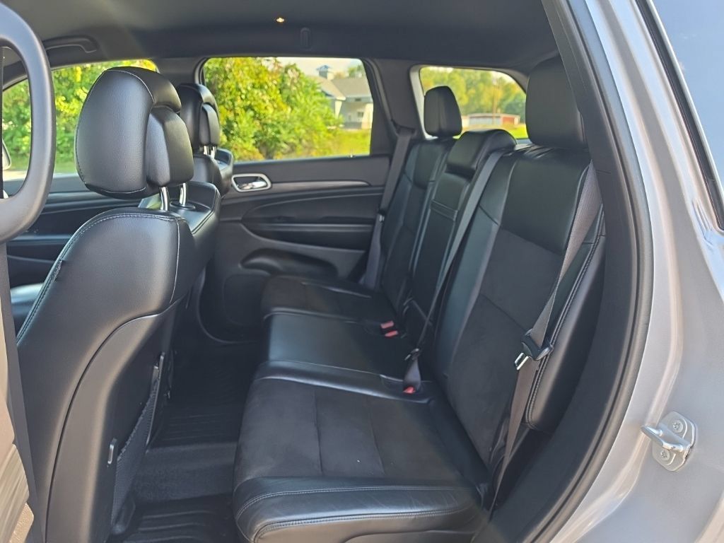 Used 2021 Jeep Grand Cherokee Laredo X AWD/4WD image 11
